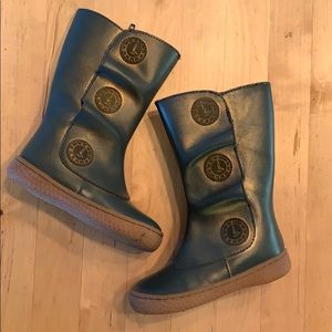 Livie & Luca darling little boots!